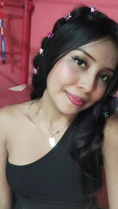 <em>Ana Maria T.</em>